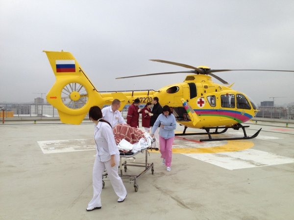 Медицинские вертолеты обеспечивают наиболее оперативную доставку больного человека в клинику